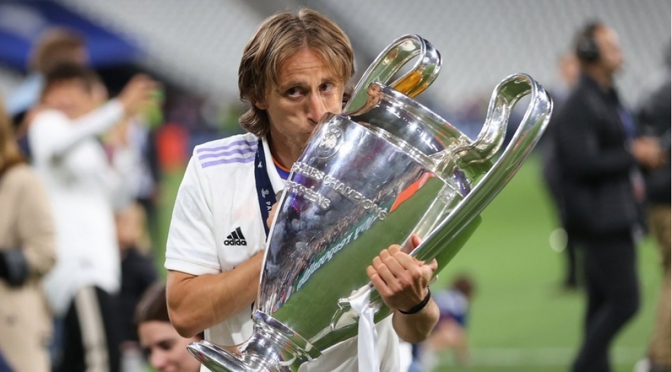 luka-modrich-real-madridle-muqavilenin-muddetini-uzadib