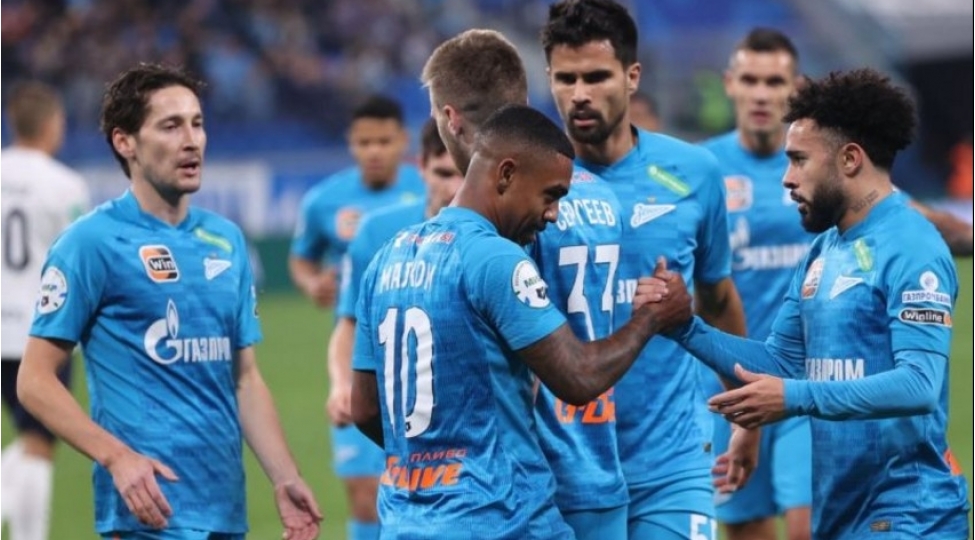 zenitin-8-futbolchusu-neftchi-ile-oyunu-buraxacaq