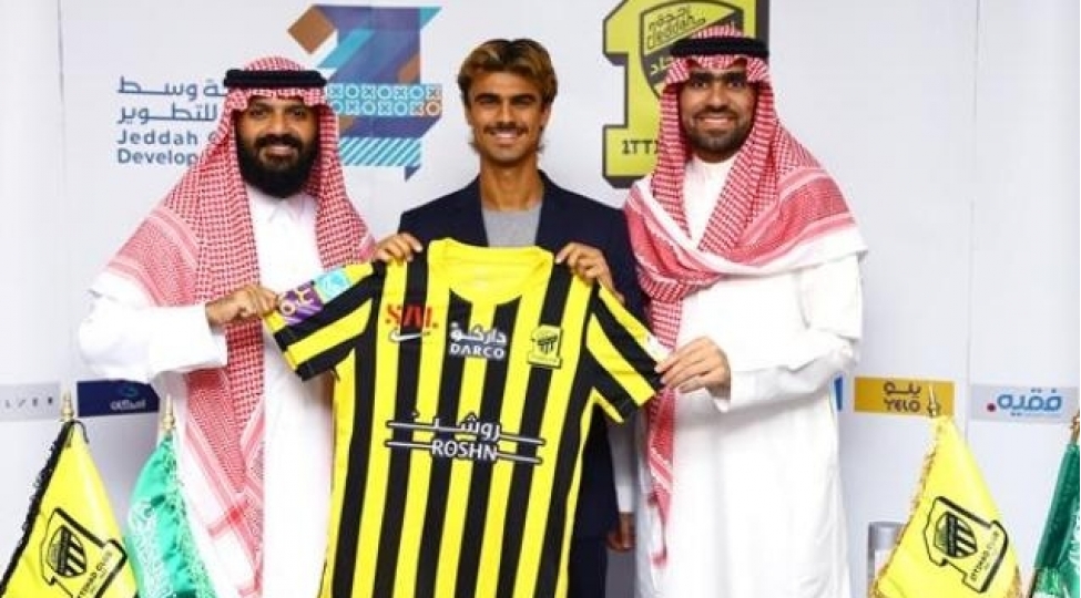benzemanin-klubu-onun-da-transferini-resmileshdirdi