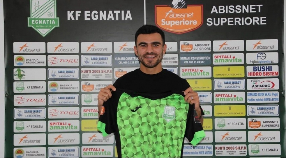 azerbaycan-millisinin-futbolchusu-avrokubok-oyunu-uchun-irevandadir