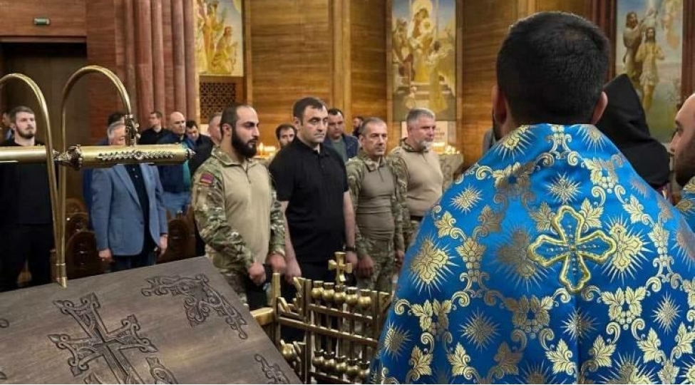 echmiedzin-kilsesi-din-perdesi-altinda-gizlenen-ekstremist-yigini