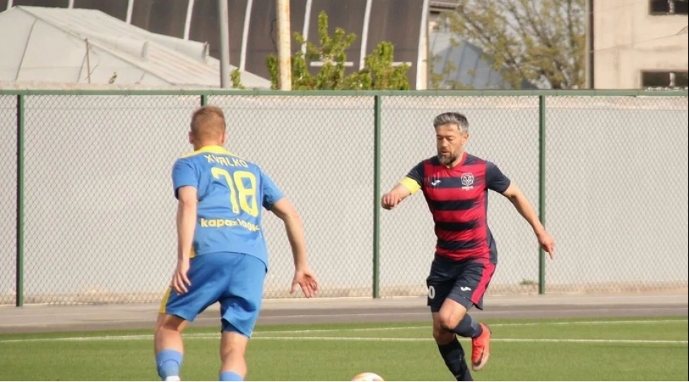 azerbaycan-millisinin-sabiq-futbolchusu-karyerasini-basha-vurdu