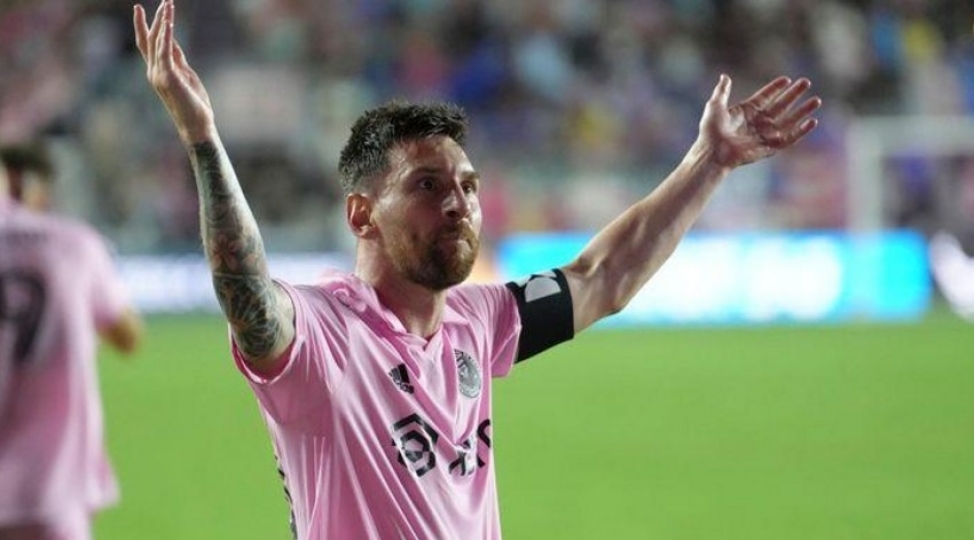 lionel-messi-karyerasinda-700-cu-qelebesini-qazanib