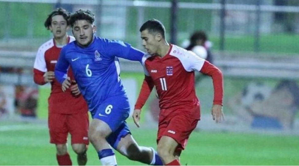 azerbaycan-millisinin-sabiq-futbolchusu-turkiyede-komandasini-deyishib