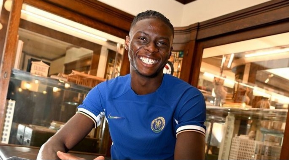 chelsi-19-yashli-fransali-futbolchunu-transfer-edib