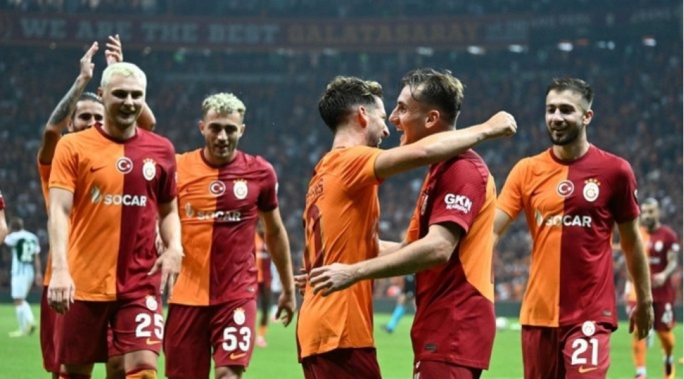 qalatasaray-novbeti-merheleye-yukseldi-foto