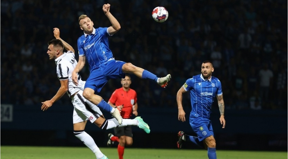 konfrans-liqasi-neftchi-jeleznichar-oyunu-bashlayib