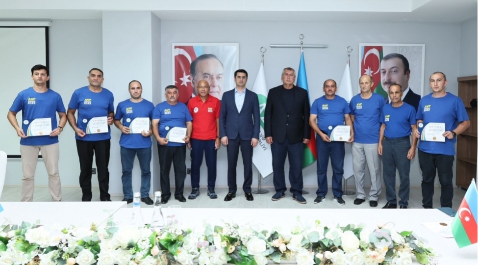 bakida-voleybol-meshqchileri-uchun-kechirilen-seminar-basha-chatib