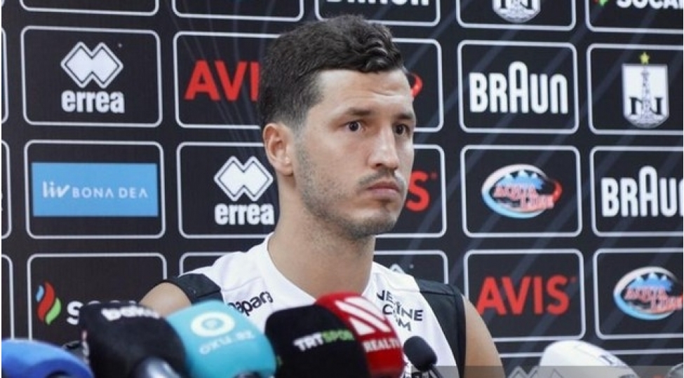 evimizde-merheleni-kechmek-isteyirik-salih-uchan