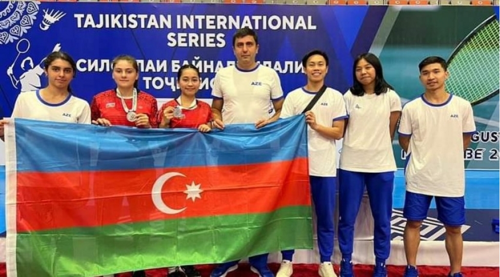 azerbaycan-badmintonchulari-beynelxalq-turnirde-3-medal-qazaniblar