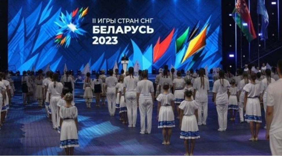 mdb-olkeleri-oyunlarinin-bayragi-azerbaycana-tehvil-verildi
