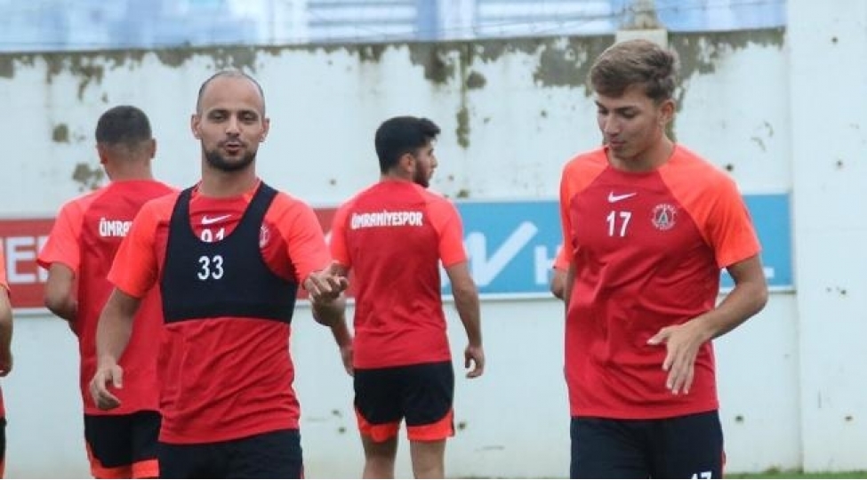 coshqun-diniyev-turkiye-klubunda-debut-etdi