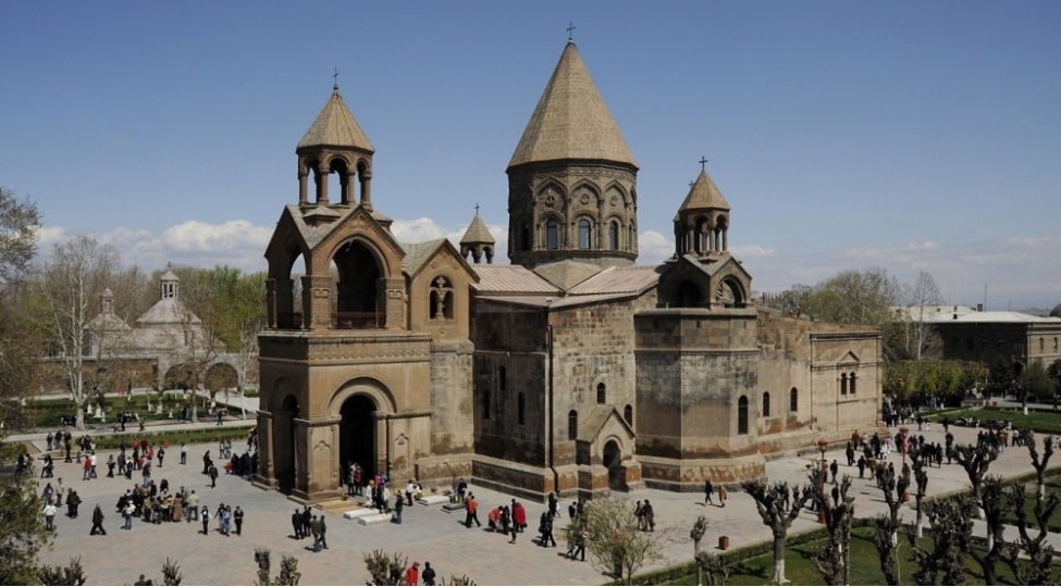 ermeni-kilsesi-dini-etnik-ekstremizm-yuvasi