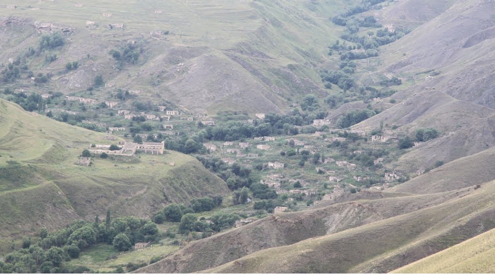 qarabagin-qaragunlu-qehreman-kendi-kosalar