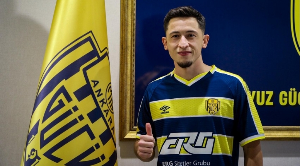 neftchi-ile-birge-adi-chekilen-futbolchu-ankaragucunde
