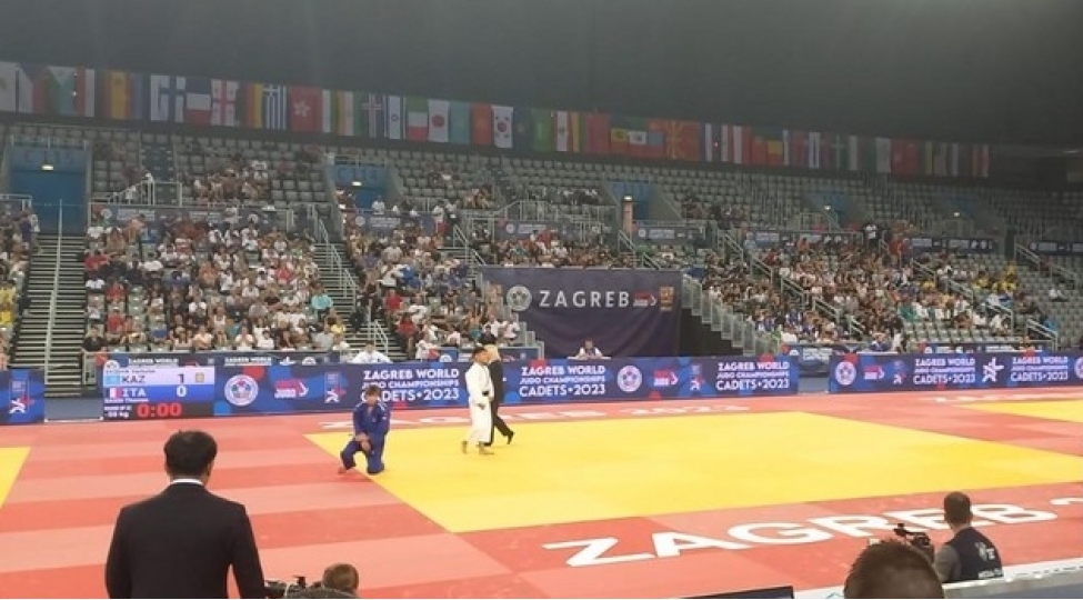 dunya-chempionati-azerbaycanin-qiz-cudochulari-ferdi-mubarizeni-bir-medalla-bitiribler