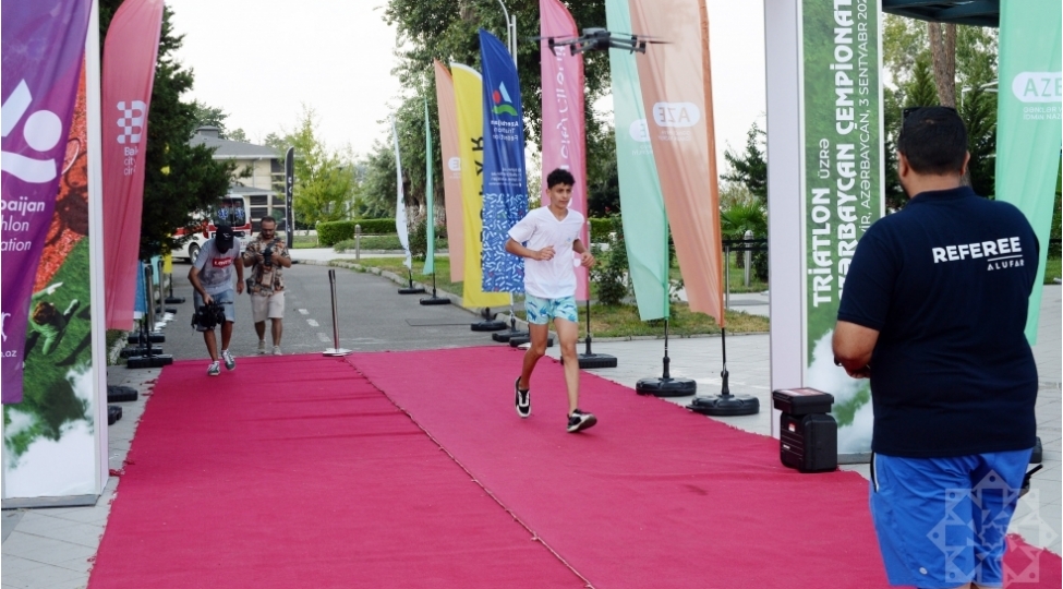 mingechevirde-triatlon-uzre-azerbaycan-chempionati-kechirilib
