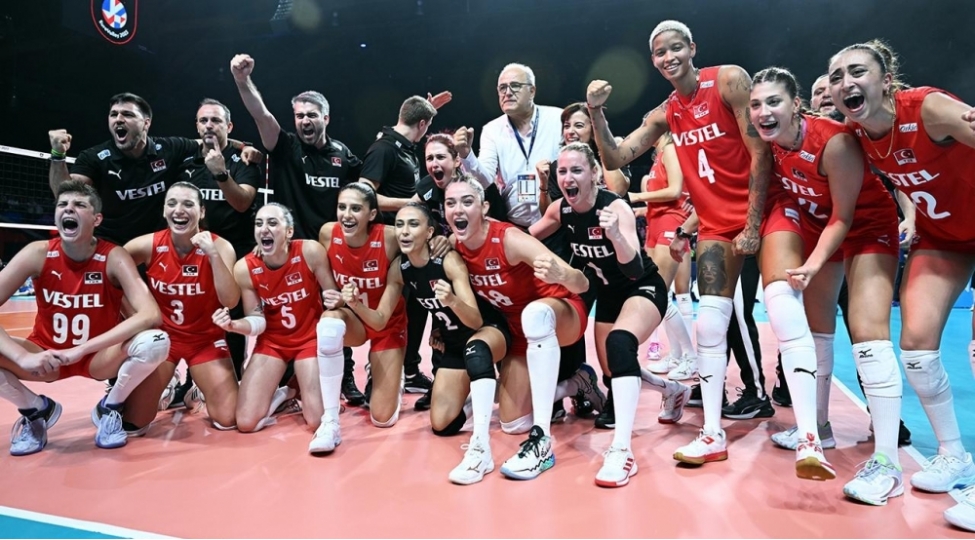 turkiyenin-qadin-voleybolchulari-ilk-defe-avropa-chempionu-adini-qazaniblar