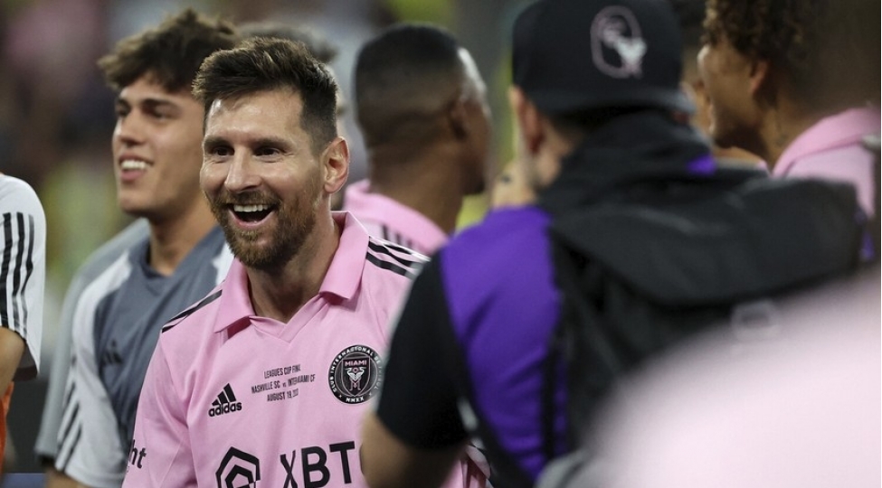 messi-karyerasini-niye-absh-de-davam-etdirdiyini-achiqlayib