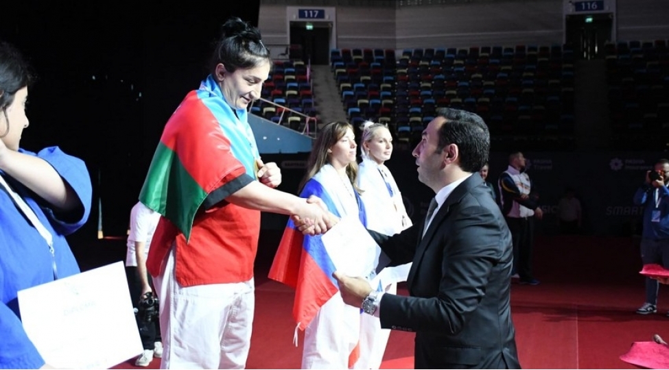 azerbaycan-guleshchisi-bakida-avropa-chempionu-olub