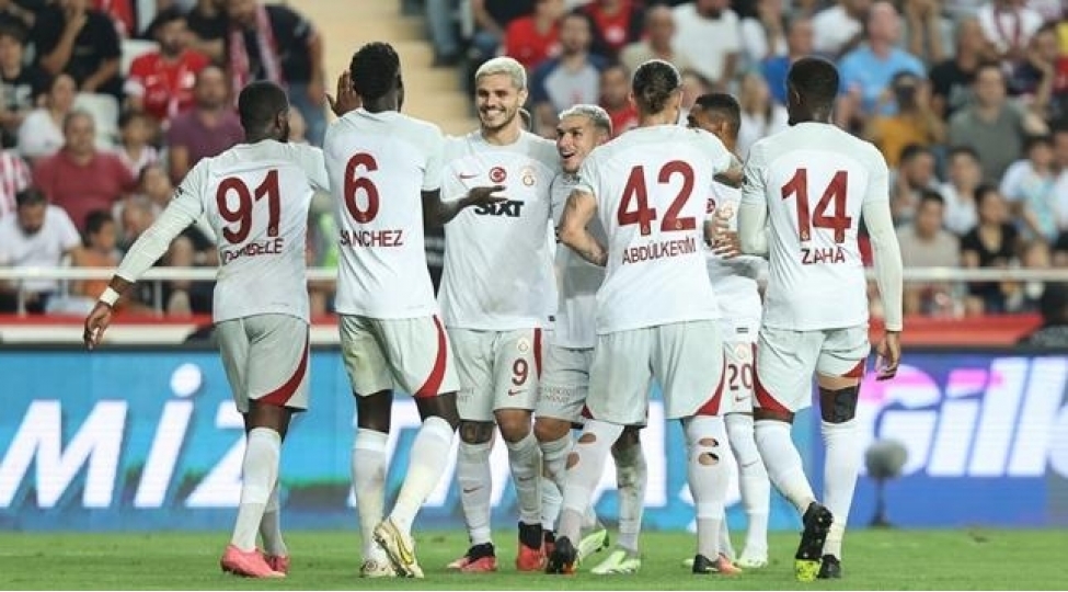 qalatasaraydan-ardicil-7-ci-qelebe