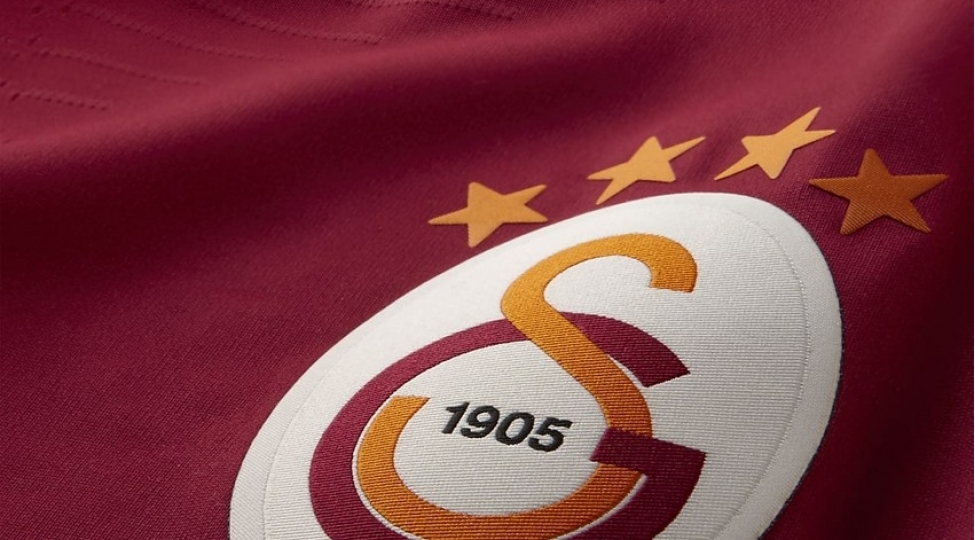 qalatasaray-klubu-azerbaycani-tebrik-edib-foto