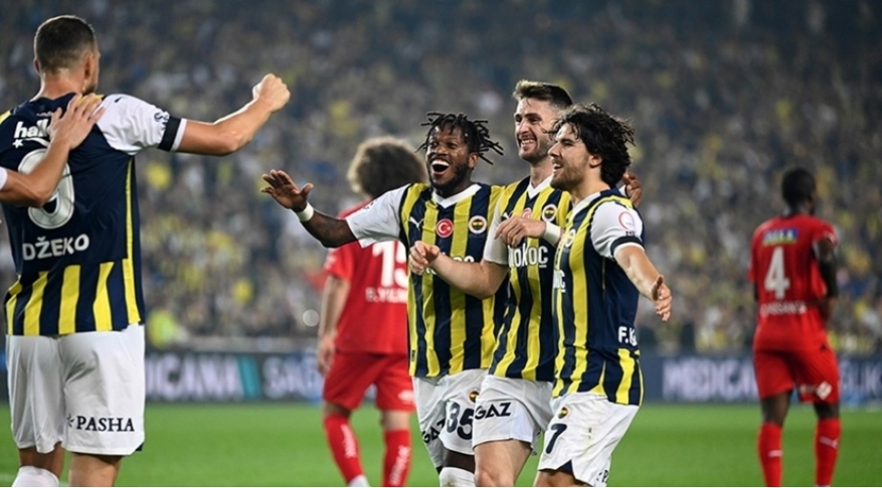 fenerbagcha-bu-movsum-superliqada-ardicil-doqquzuncu-qelebesini-qazanib