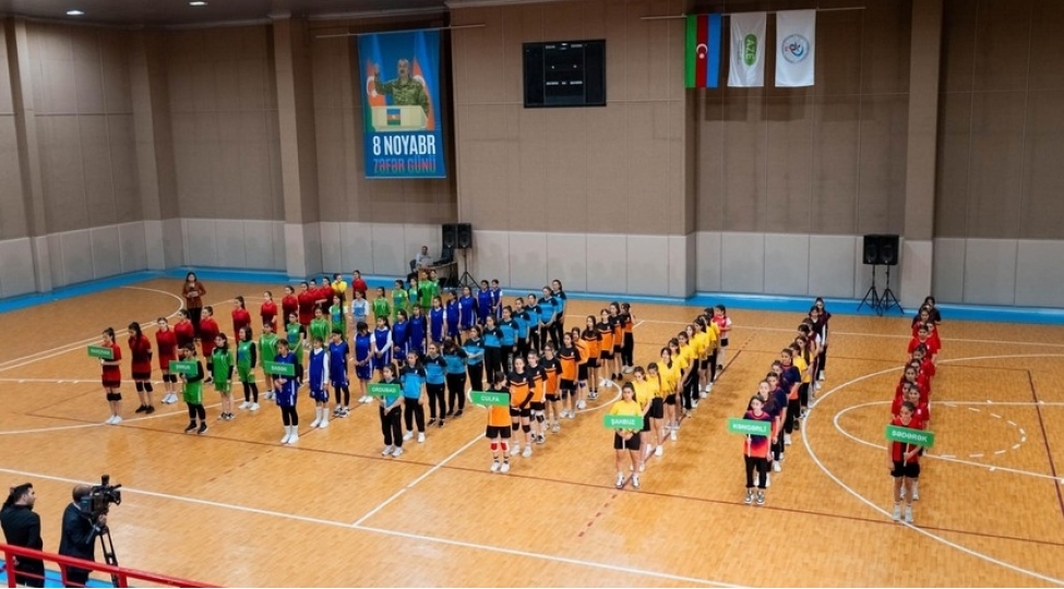 naxchivanda-zefer-gunune-hesr-olunan-voleybol-yarishina-start-verilib
