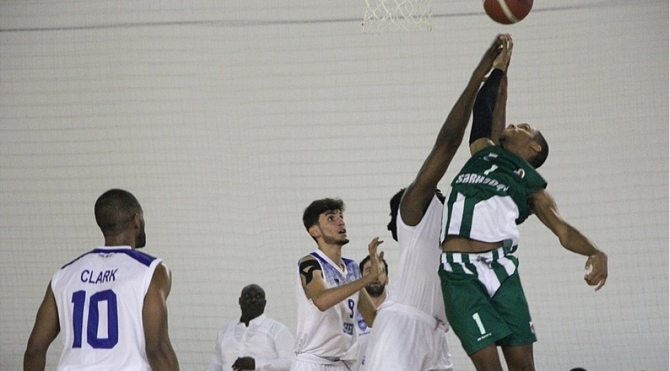 abl-serhedchi-movsumde-ilk-qelebesini-qazanib