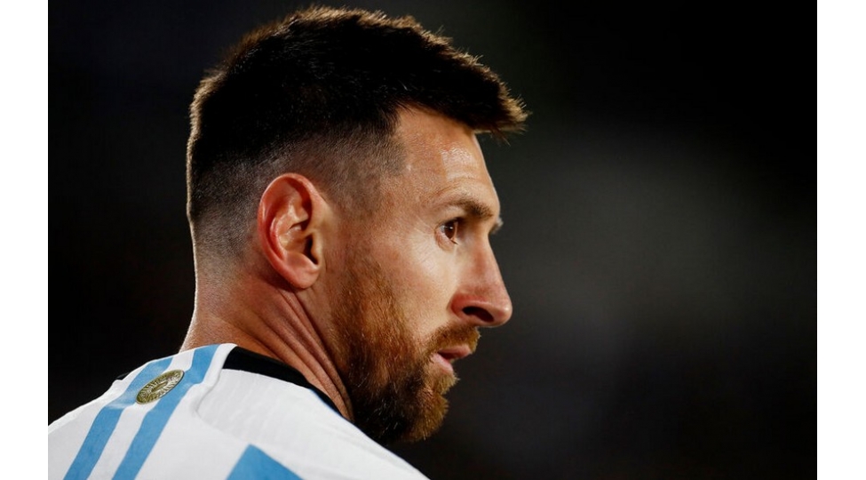messi-dunya-chempionatindaki-kechmish-reqibini-edaletsiz-davranishda-ittiham-edib