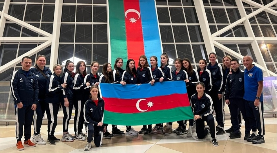 azerbaycanin-voleybol-millisi-eevza-chempionatinda-ishtirak-etmek-uchun-latviyaya-gedib