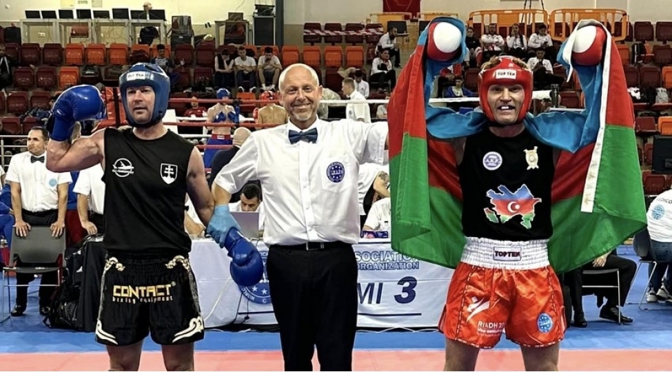 kikbokschumuz-28-ci-defe-dunya-chempionu-oldu