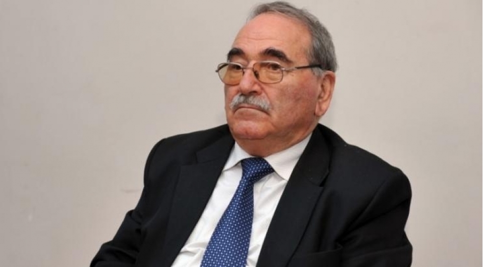 boyuk-alimliyin-fovqunde