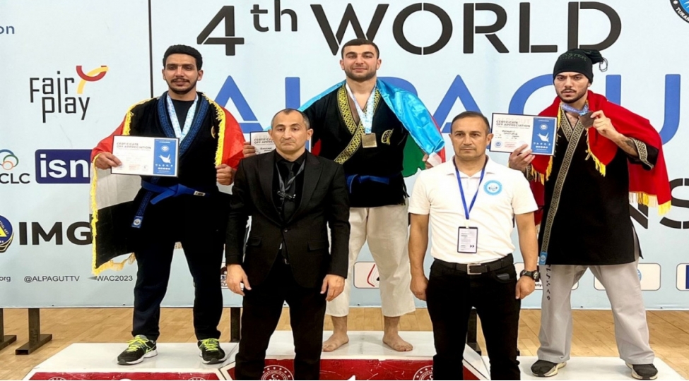 fhn-emekdashi-dunya-chempionu-olub