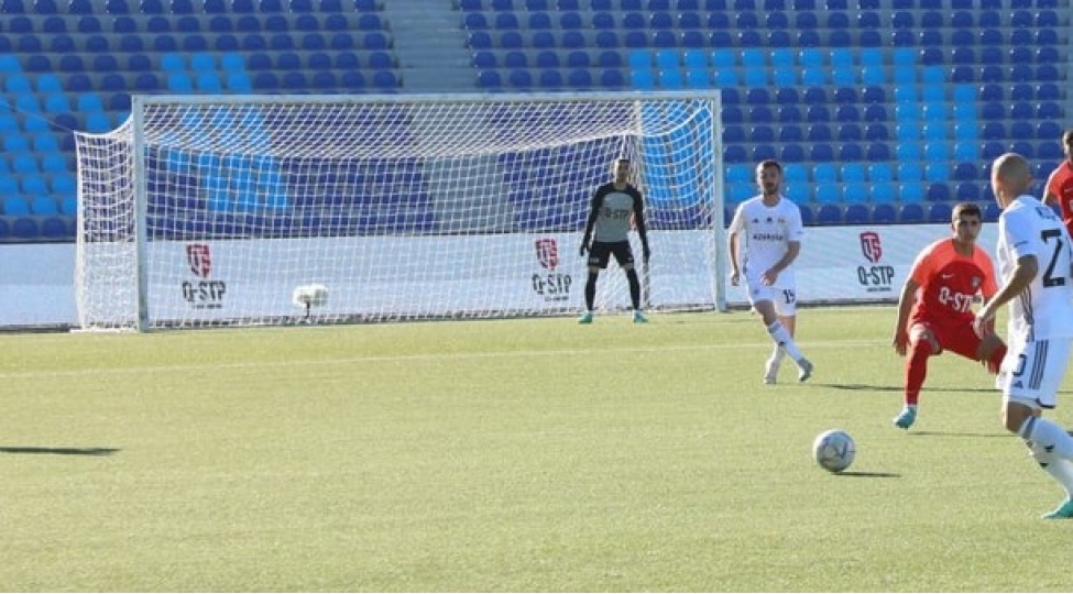 qarabagin-futbolchusu-xankendide-kechirilen-oyunda-zedelenib