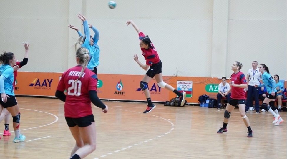 hendbol-uzre-azerbaycan-chempionati-lider-bu-gun-en-yaxin-izleyicisi-ile-qarshilashacaq