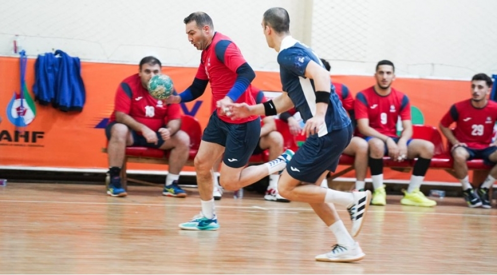 hendbol-uzre-azerbaycan-chempionati-azeryol-liderle-xal-ferqini-qoruyub