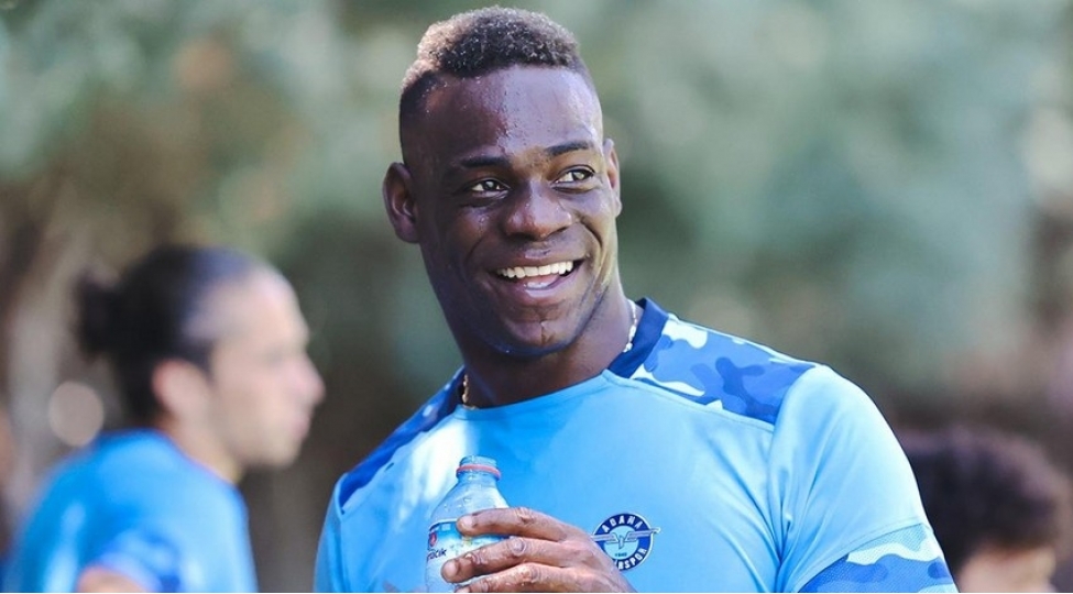 mario-balotelli-azerbaycandan-teklif-alib