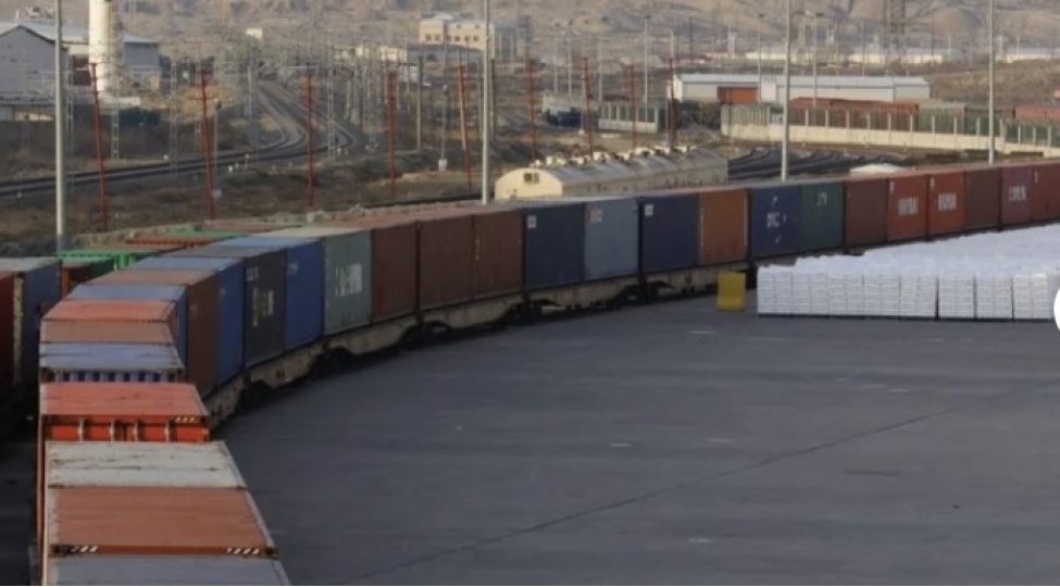 baki-limani-konteyner-ashirmalarini-keskin-artirib