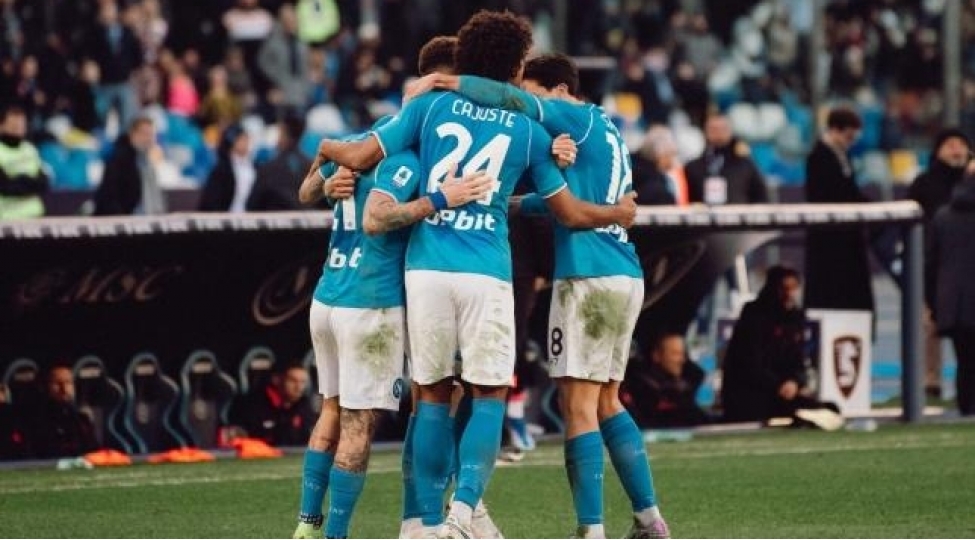 napoli-salernitana-oyununda-3-qol