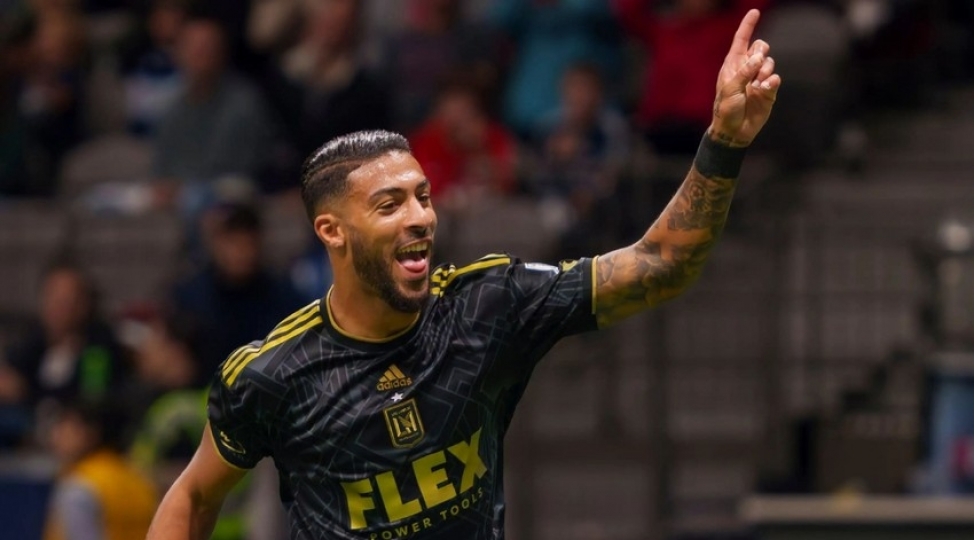 oten-il-en-chox-qol-vuran-afrikali-futbolchular-belli-olub