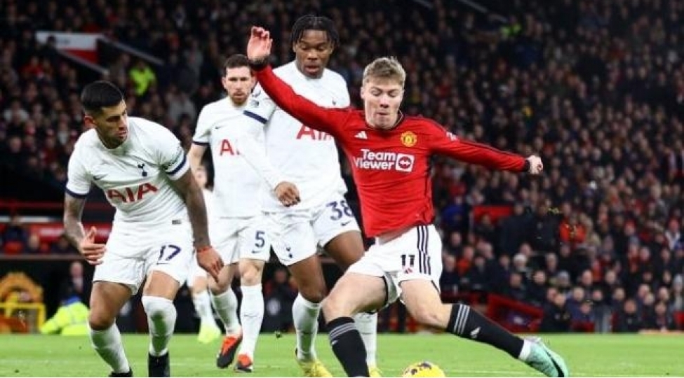 manchester-yunayted-tottenhem-matchinda-4-qol-vuruldu