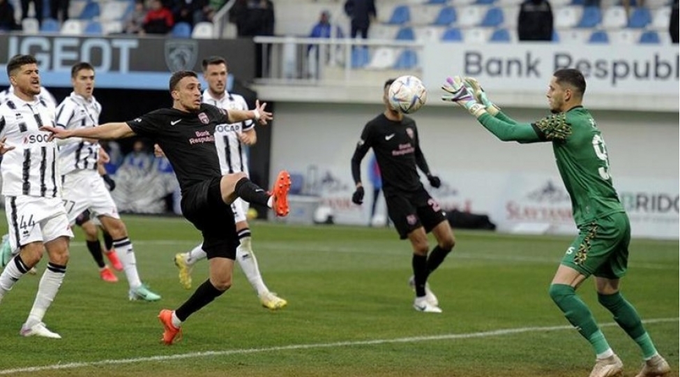 affa-neftchi-ve-sabahi-cerimeleyib