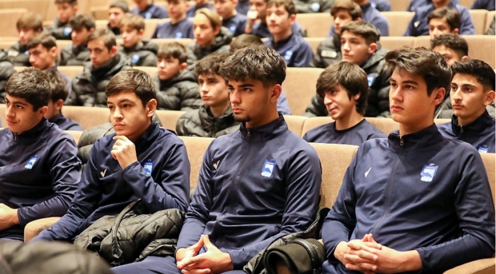 zirenin-komandalarina-danishilmish-oyunlarla-bagli-seminar-kechirilib