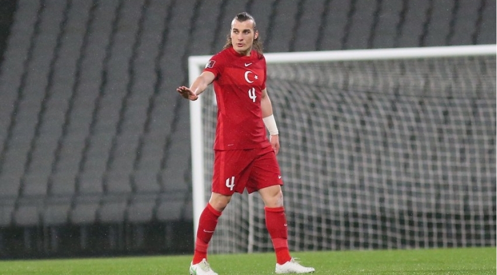 fenerbagcha-turkiye-millisinin-futbolchusunu-transfer-edib
