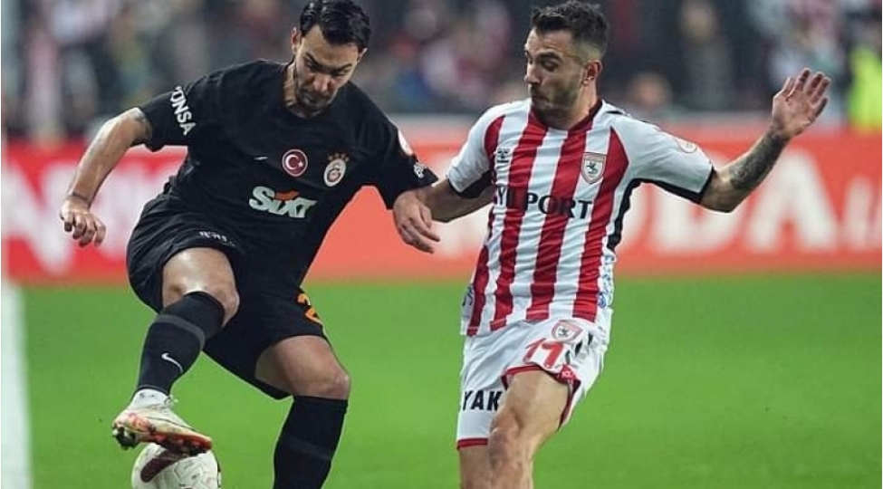 turkiye-superliqasi-qalatasaray-liderliye-yukselib