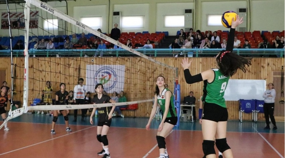 azerreyl-2-ve-absheron-azerbaycan-birinciliyinde-qelebe-qazaniblar