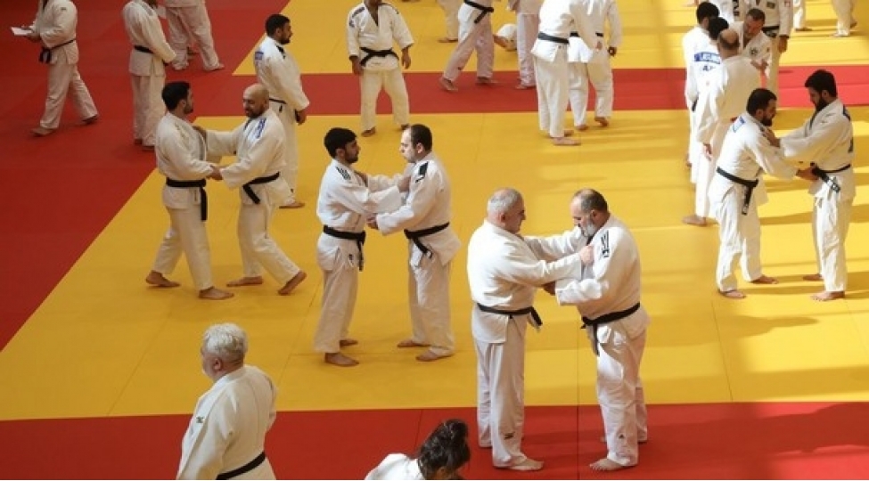 bakida-ijf-akademiyasinin-cudo-meshqchiliyi-ve-sertifikat-proqraminin-achilish-merasimi-kechirilib
