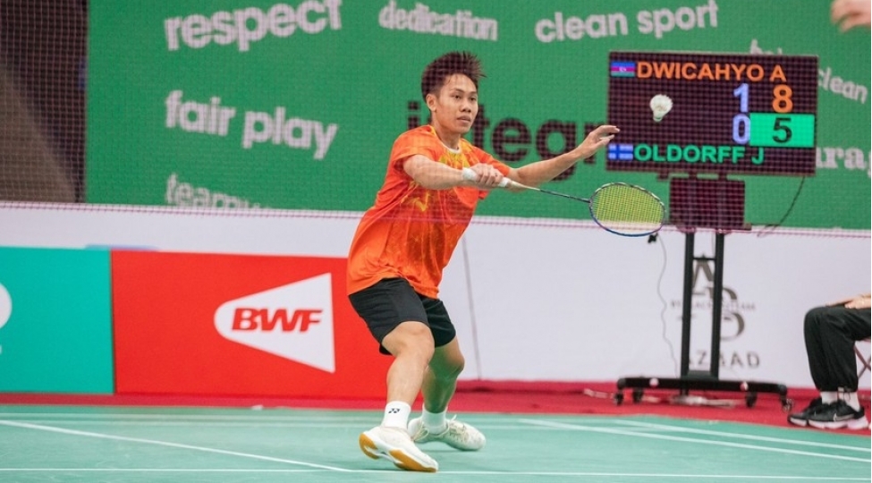 azerbaycan-badmintonchusu-bakidaki-turnirde-18-finala-yukselib
