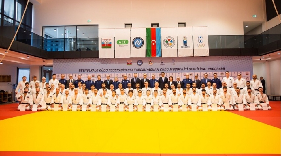 ijf-akademiyasinin-proqraminda-ishtirak-eden-meshqchilere-sertifikatlar-teqdim-olunub